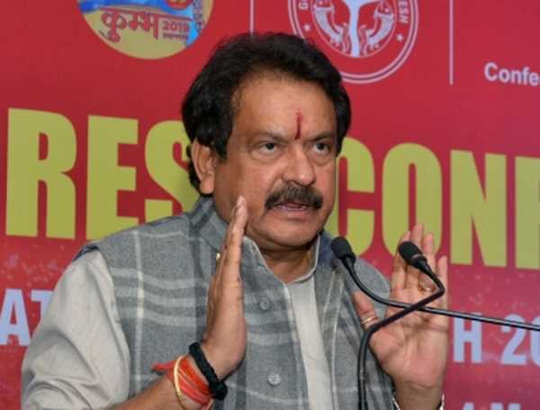 यूपी का चुनावी घमासान : करहल में केंद्रीय मंत्री बघेल के काफिले पर हमला